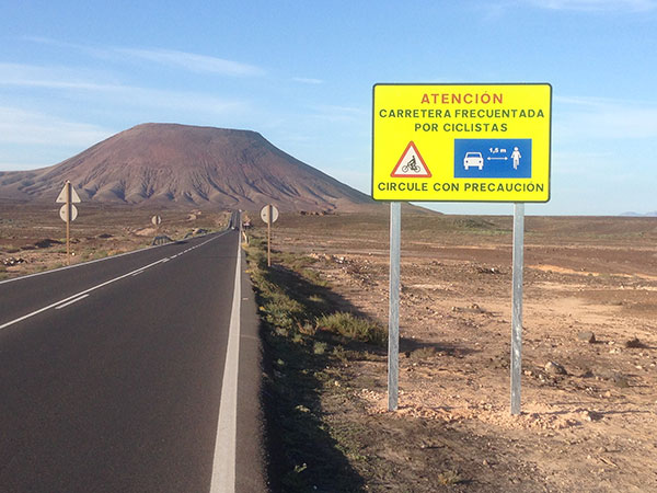 cartel_carretera_campana_bicis