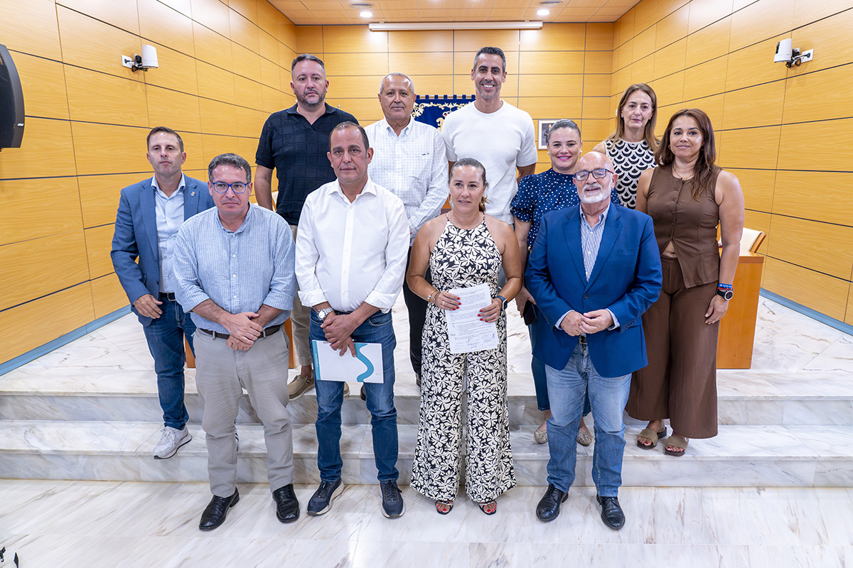 Cabildo y los ayuntamientos forman un frente común ante la eliminación de la conexión marítima con la Península | Cabildo de Fuerteventura