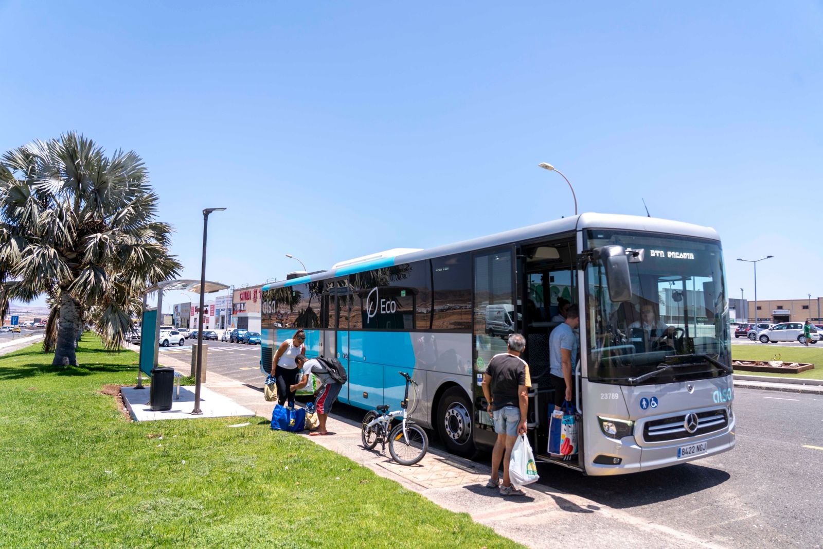 Parada de guaguas en el polígono Industrial de Nuevo Horizonte | Cabildo Fuerteventura