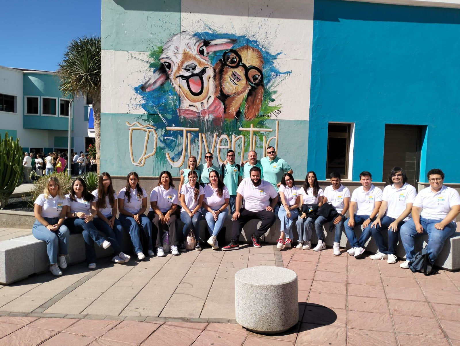 Foto en grupo del PFAE Fuerteventura Play